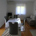 Edita 아파트 *