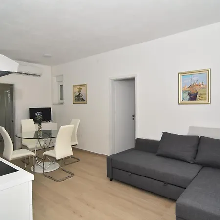 Apartment Edita