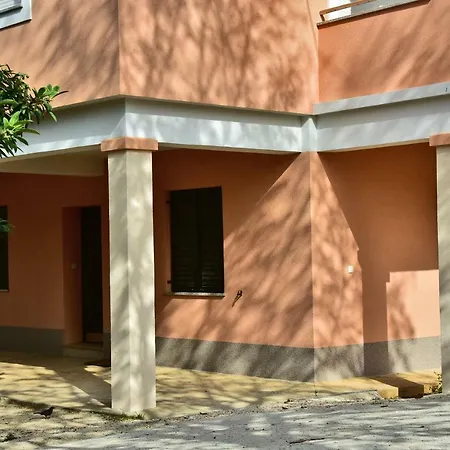 Edita Apartment *
