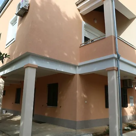 Edita Apartment *