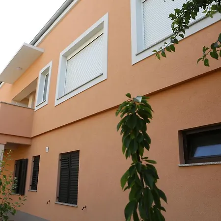 Edita Apartment *