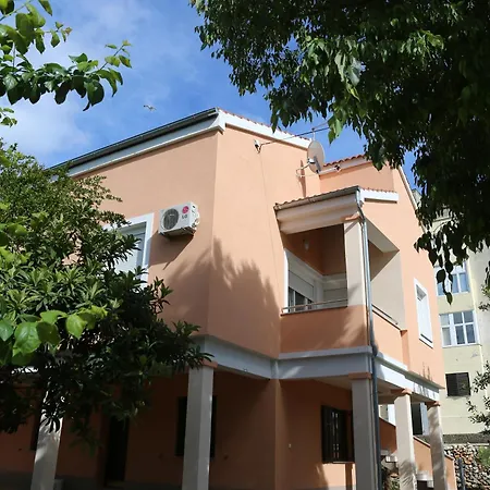 Edita Apartment *