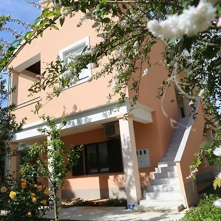 Edita Apartment *
