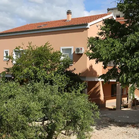 Apartment Edita *