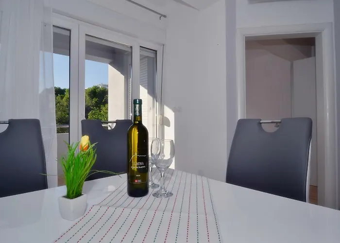 エディータ アパート *