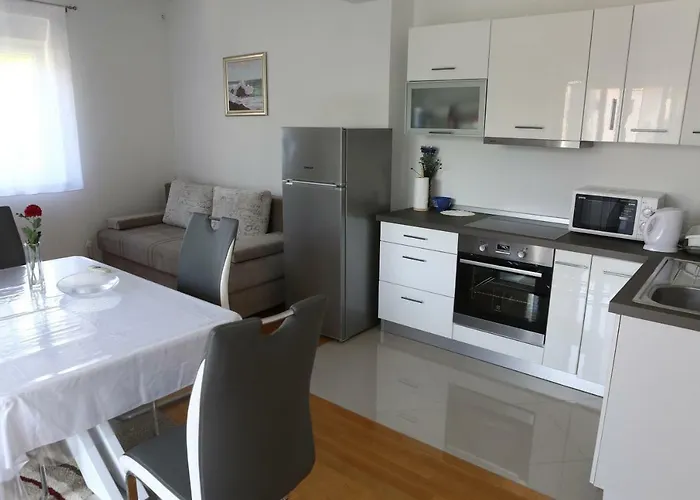 アパート エディータ *