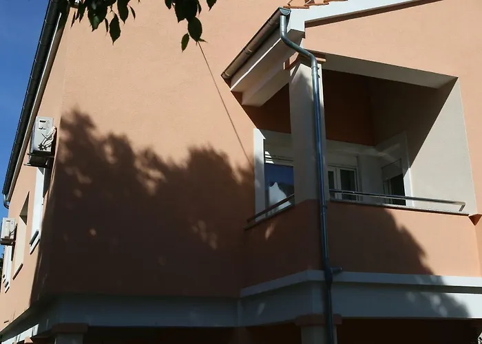 エディータ アパート