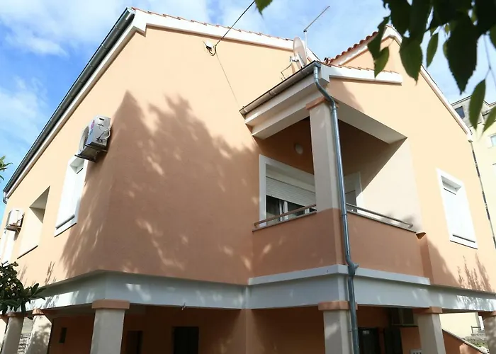 エディータ * ザダル