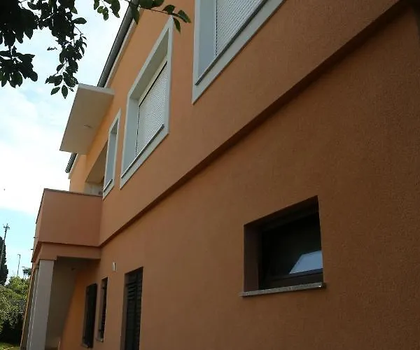 エディータ * ザダル