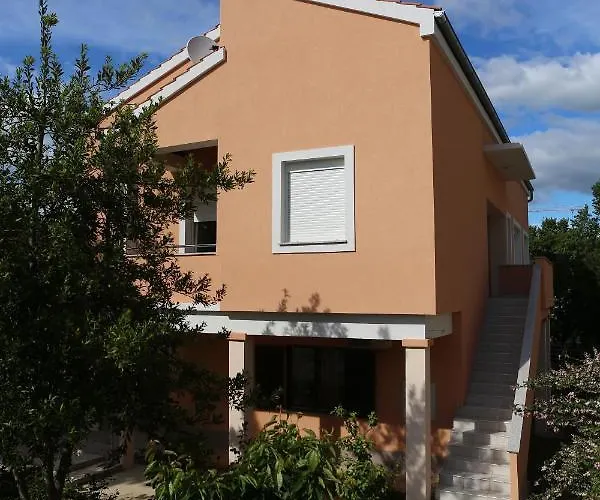 アパート エディータ